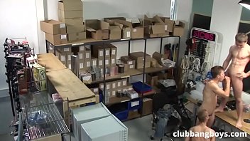 Png Kok Brukim Plastic Kan