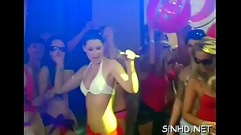 Mulher Melo Pelada Na Escada