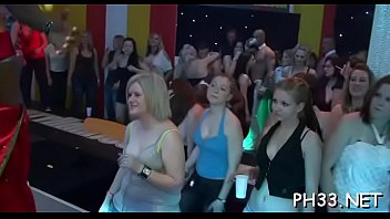 Yoga Hot Garl