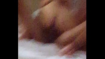 Wanita Memakai Jaring