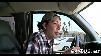 Upskrit Hairy Mom