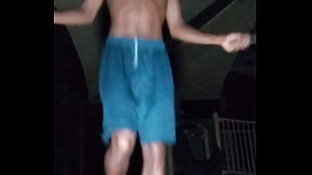 Tussi Com