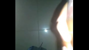 Gurl Pissing