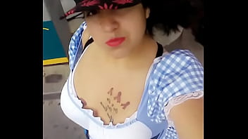 Boobs Pooping Out In Gym