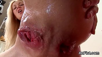 Cumshot Piblic