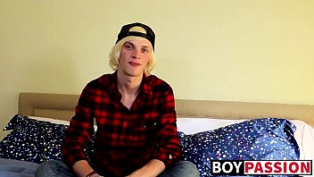 Brunette Lesbian Face Grinding