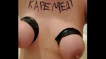 Mira Cuckold Fisting