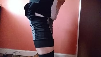 Mamando A La Costurera