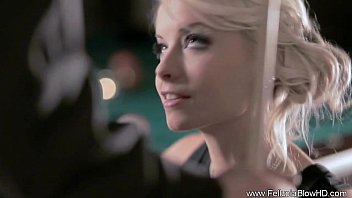 Pornmom Public