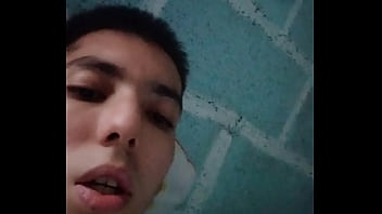 Facial Orgasmus Solo