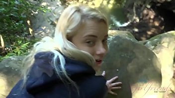 Babe Does Deepthroat Hard Sex