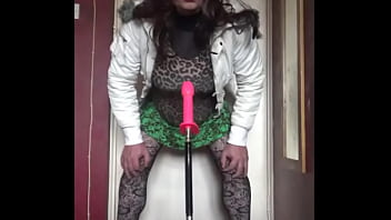 Shemale Gloryhole Cum Comp