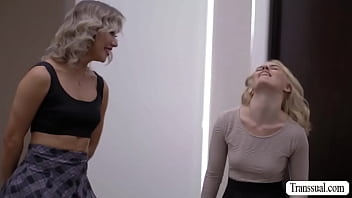 Webcam Lesbian Strappon